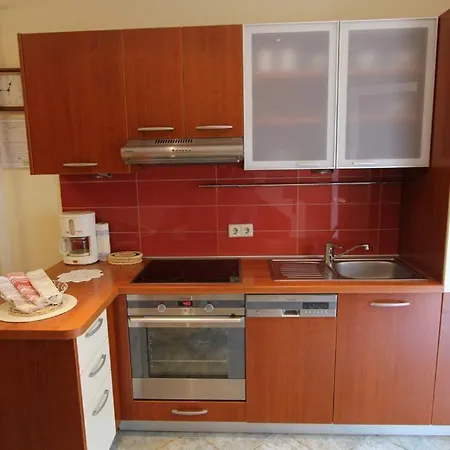 Apartment Dragas *
